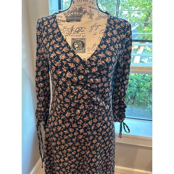 HAYDEN Los Angeles Navy Multicolor Floral Fit Flare V-neck Long Sleeve Dress M - Picture 3 of 8